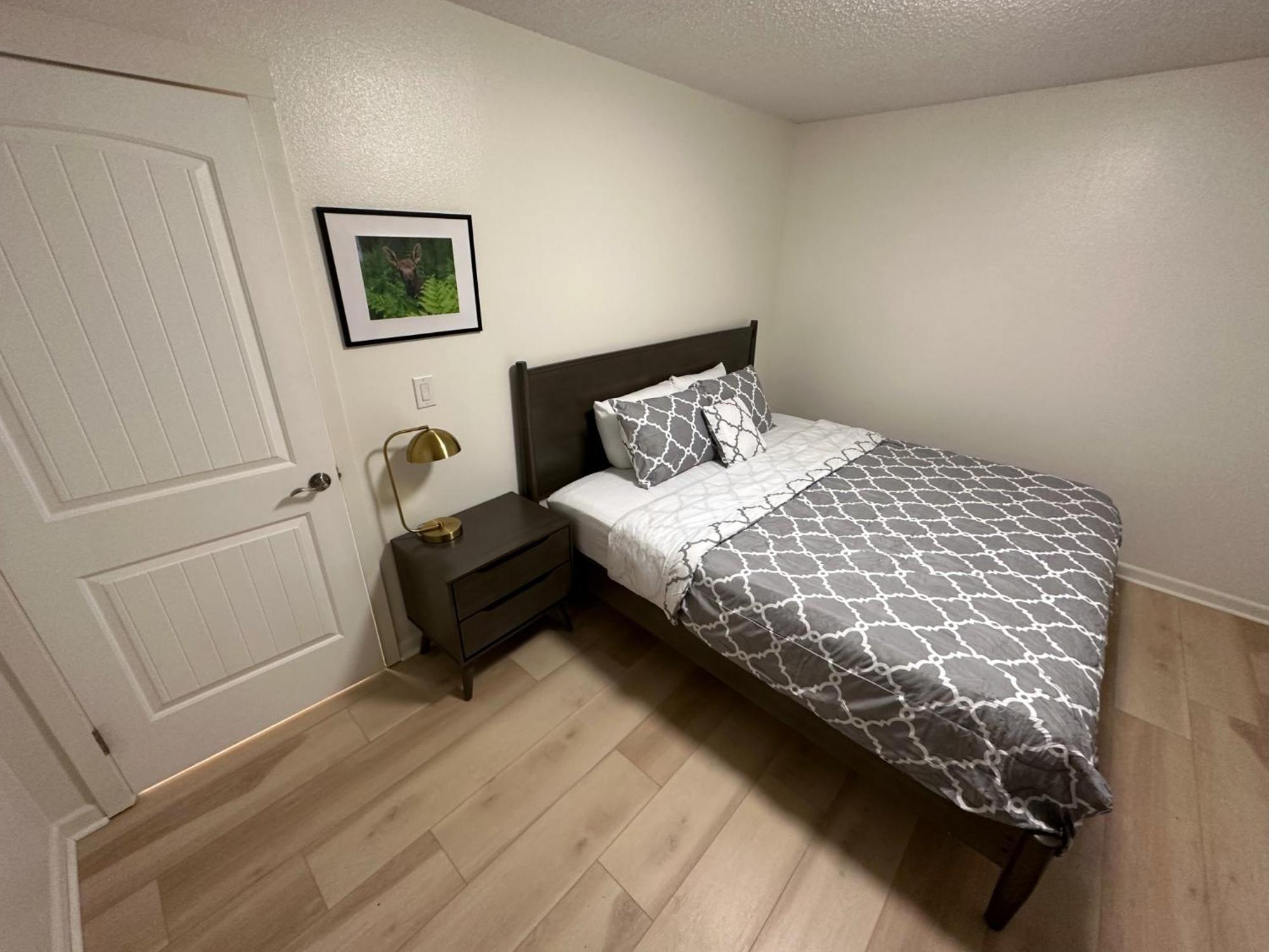 Stay Anchorage! Furnished Two Bedroom Apartments With High Speed Wifi Pokój zdjęcie