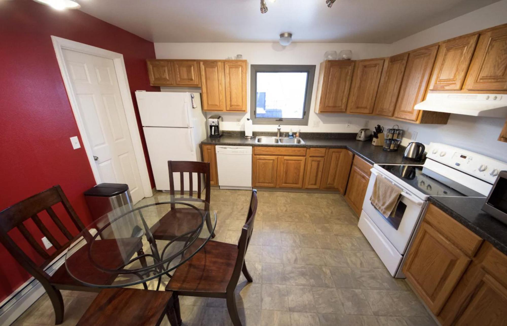Stay Anchorage! Furnished Two Bedroom Apartments With High Speed Wifi Pokój zdjęcie