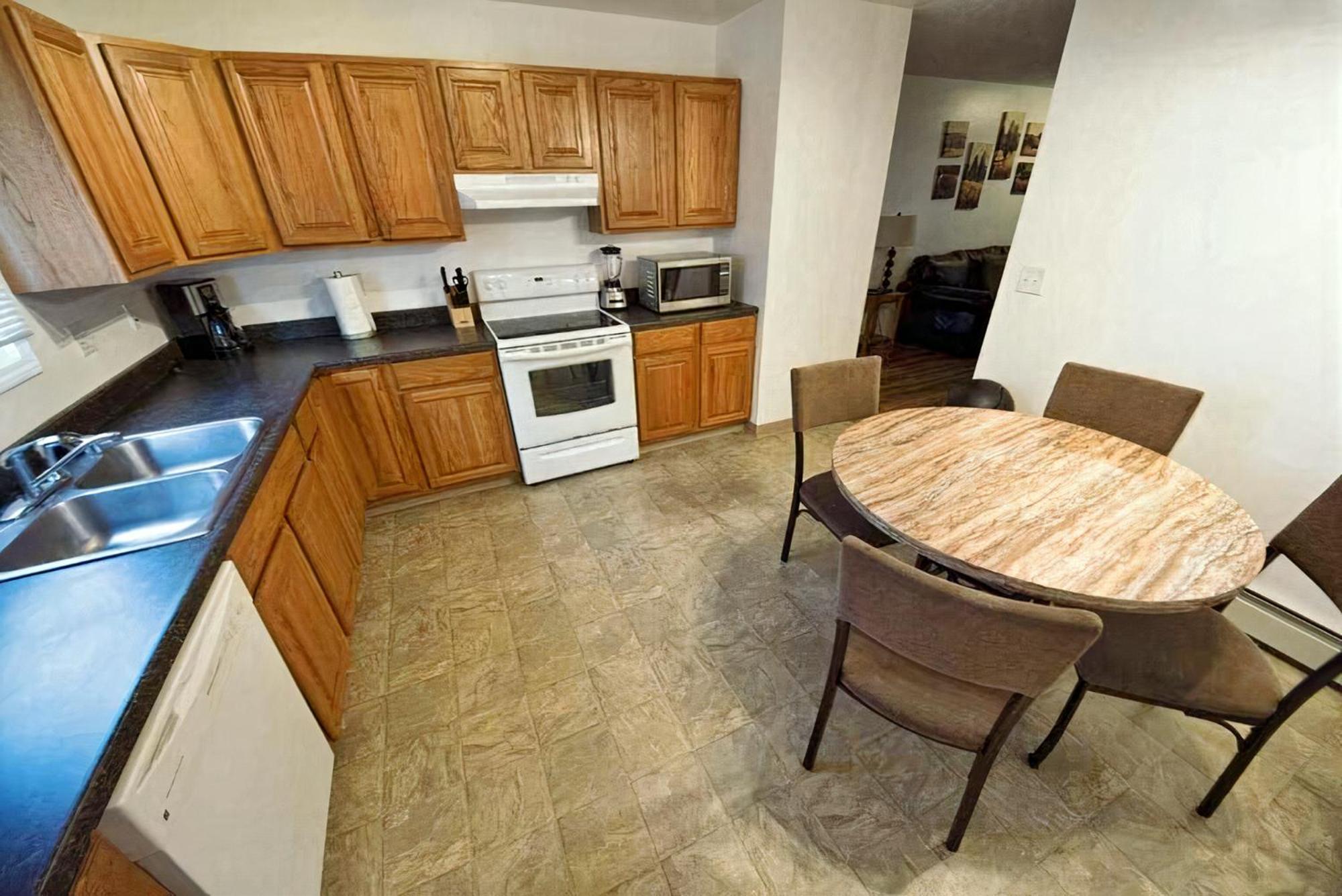 Stay Anchorage! Furnished Two Bedroom Apartments With High Speed Wifi Pokój zdjęcie