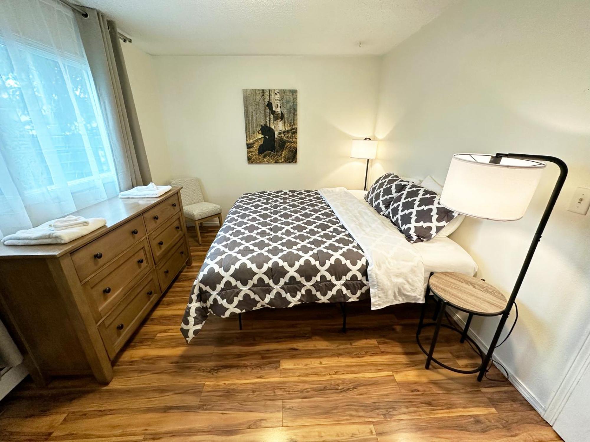 Stay Anchorage! Furnished Two Bedroom Apartments With High Speed Wifi Pokój zdjęcie