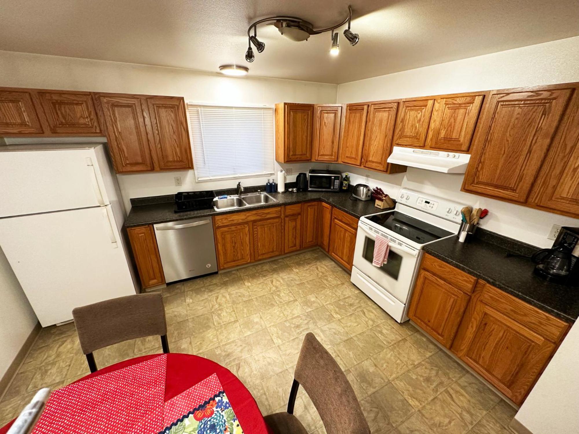 Stay Anchorage! Furnished Two Bedroom Apartments With High Speed Wifi Pokój zdjęcie